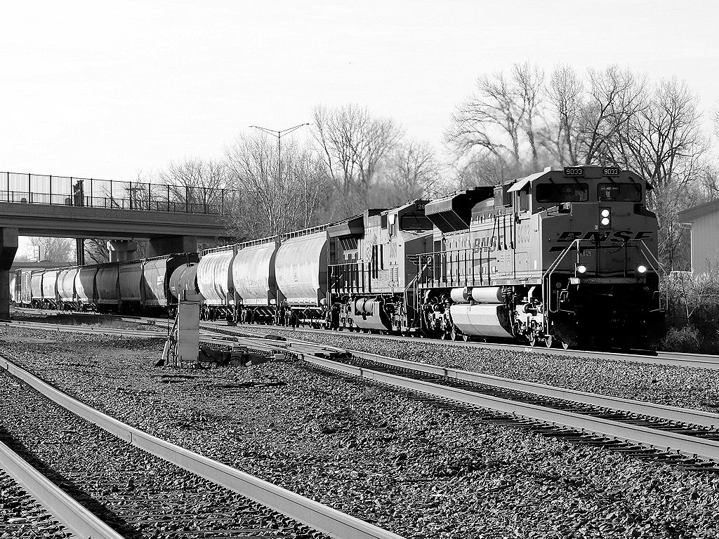 BNSF 9033